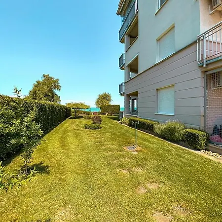 Apartment Aranypart16 Apartman By Bltn *